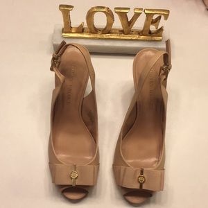 Audrey Brooke Open-toe wedges